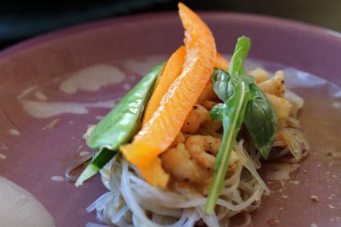 Açık yaz rulo bir plaka üzerinde