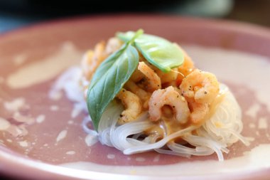 Açık yaz rulo bir plaka üzerinde