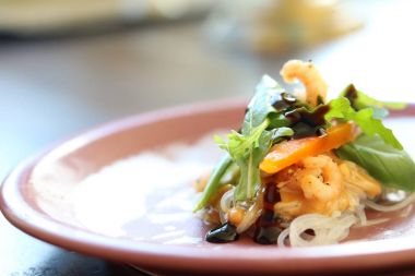 Açık yaz rulo bir plaka üzerinde