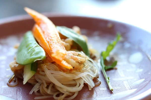 Açık yaz rulo bir plaka üzerinde