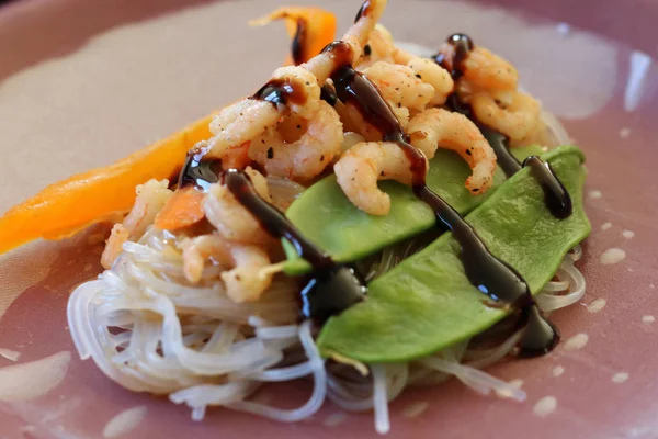 Açık yaz rulo bir plaka üzerinde