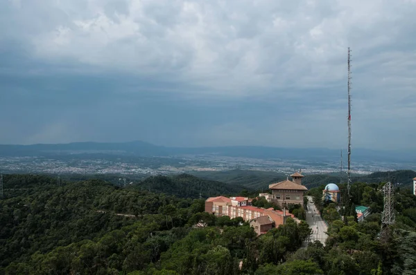 Tepenin görünümünden Barcelona