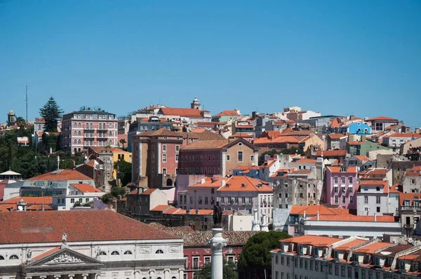Lizbon kırmızı çatılar