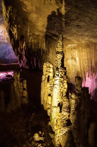 Prometheus Mağarası, Georgia