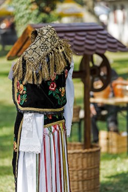 Bistrita-Nasaud geleneksel Romen halk kostümü Detayı