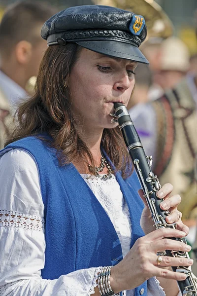 Fanfare woman singer ethnic German — Stock Photo, Image