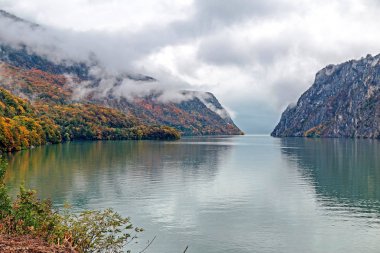 Danube Gorges sonbahar