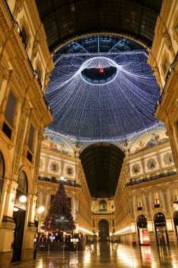 Noel zamanında, Vittorio Emanuele II Galerisi iç