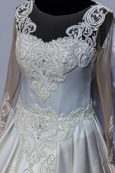 Détail d'une robe de mariée — Photo