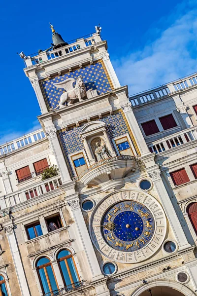 Torre dell Orologio-Clock Tower-in Venise, Italie. Astronomique c — Photo