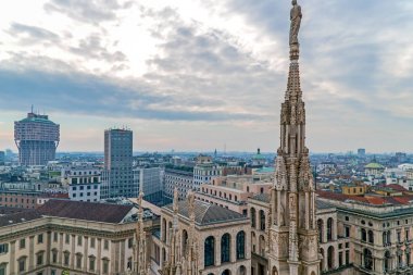  Milan Gotik Katedrali Duomo di Milano, Ital üzerinde göster