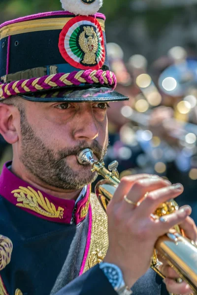 Desfile militar no Dia Nacional Italiano — Fotografia de Stock