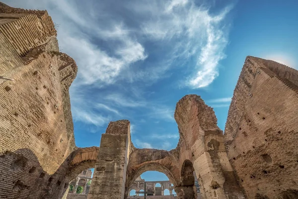Vista para dentro do Coliseu, Roma, Itália — Fotografia de Stock