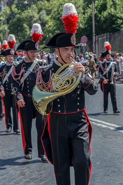 Défilé militaire à la fête nationale italienne — Photo