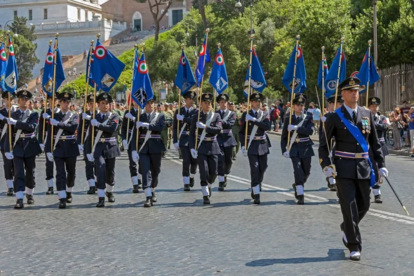 Sfilata militare alla Giornata Nazionale Italiana — Foto Stock