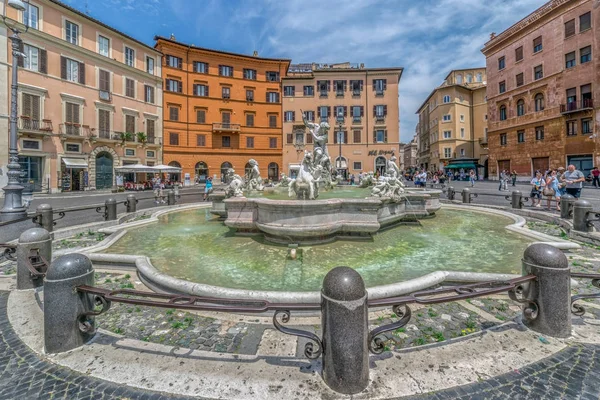 Piazza Navona, Neptün Çeşmesi Roma, İtalya