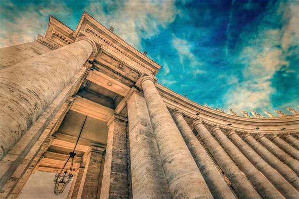 Staré fotografie s výhledem na sloupce v St. Peter náměstí, Vatikánský městský stát — Stock fotografie