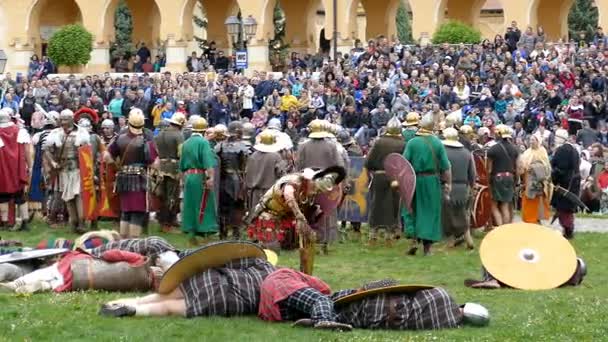 A dák-római katonák, hogy a demonstráció elleni küzdelem 10 — Stock videók