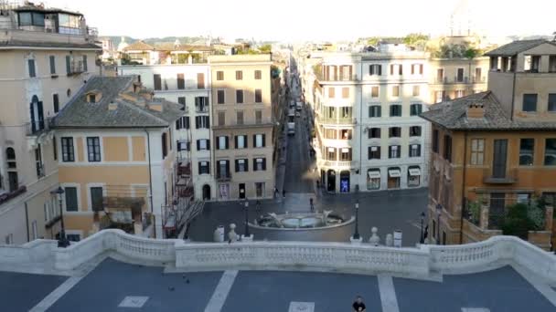 Imágenes panorámicas de 4K con la famosa Plaza de España desde Piazza di Spagna — Vídeos de Stock