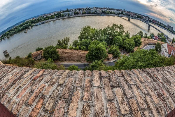 Paisaje urbano de ojo de pez en Novi Sad, Serbia —  Fotos de Stock