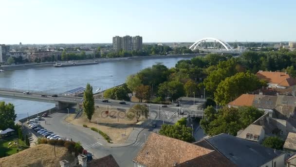 4 k-beeldmateriaal met panoramisch stadsgezicht in Novi Sad, Servië 1 — Stockvideo