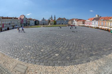 Timisoara, Romanya Birliği Meydanı'nda bir bölümünün görünümünü