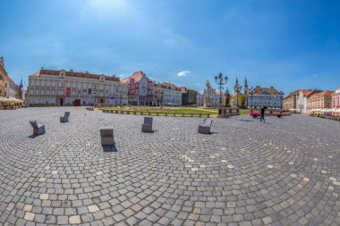 Timisoara, Romanya Birliği Meydanı'nda bir bölümünün görünümünü