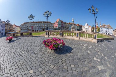 Timisoara, Romanya Birliği Meydanı'nda bir bölümünün görünümünü