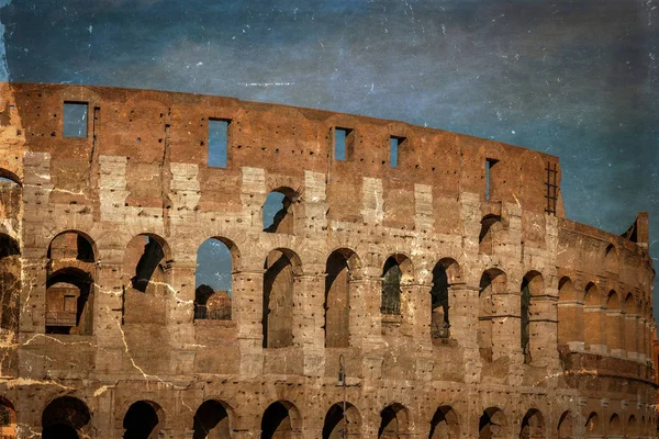 Foto antiga com vista para fora do Coliseu, Roma — Fotografia de Stock