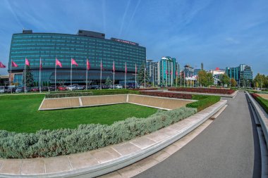 Belgrad üzerinde yeni bir iş merkezinde bulunan office binalar topluluğu