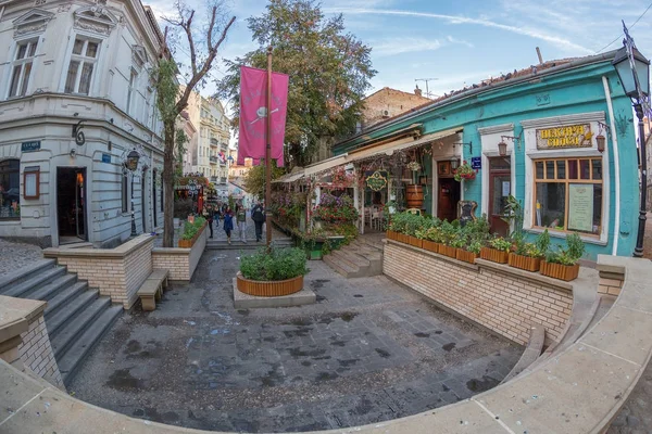 Restaurante en la vieja calle Skadarlija, Belgrado, Serbia — Foto de Stock