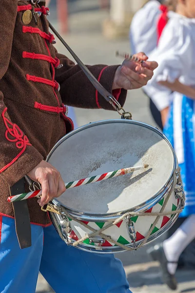 Closeup detail of retro hungarian soldier drummer — Stock Photo, Image