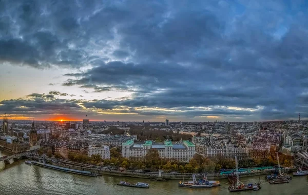 Aerial view from famous London Eye  at Sunset time — Stock Photo, Image