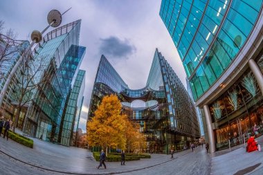 Modern ve muhteşem ofis binaları daha Londra Riversid üzerinde