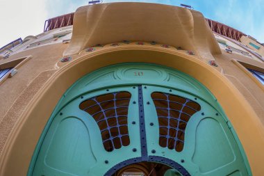 Kapıyı Stern Sarayı, Oradea, Romanya'nın bir parçası