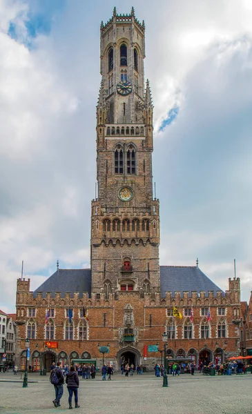 Bruges çan kulesine bir 83 metre yüksekliğindeki bina., Belçika olduğunu