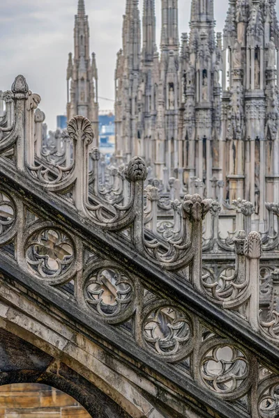 Particolari architettonici del Duomo di Milano — Foto Stock