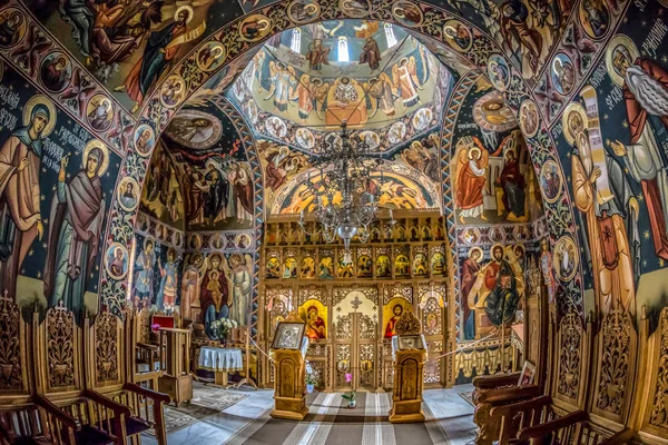 Mraconia、ルーマニアの正教会の修道院の内部 — ストック写真