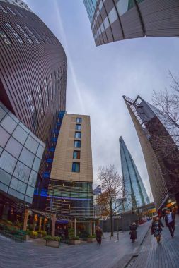 Modern ve muhteşem ofis binaları daha Londra Riverside'da