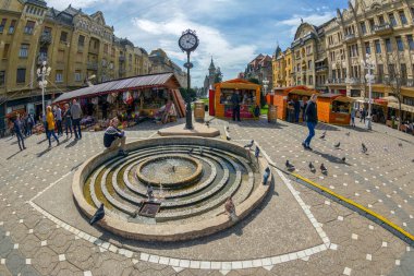 Sokak Paskalya gelen yönlerini ile geleneksel Ürünleri Fuarı