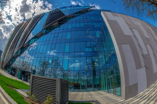 Wide angle shot of futuristic NOKIA office building in Timisoara — Stock Photo, Image