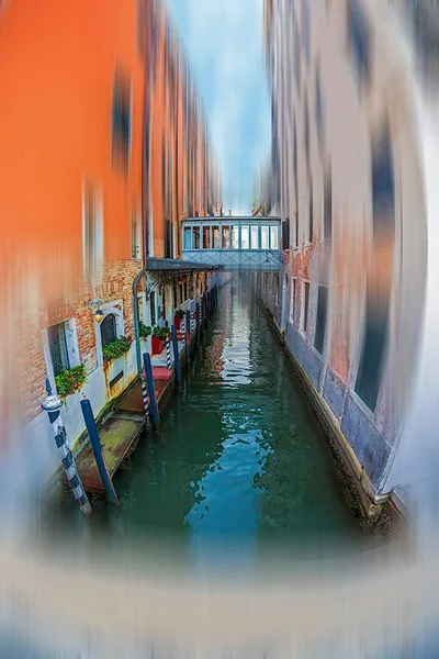 Ψάρι μάτι θέα σε ένα κανάλι στη Βενετία της Ιταλίας — Φωτογραφία Αρχείου