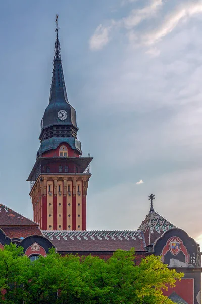 Součástí historické budovy radnice města Subotica, Srbsko — Stock fotografie