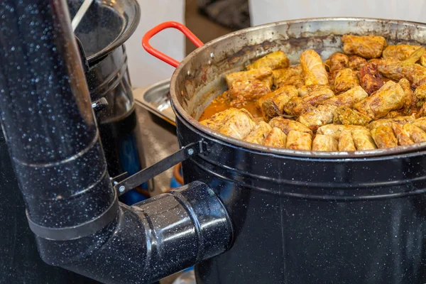 Cabbage cooked in a large pot — Stock Photo, Image