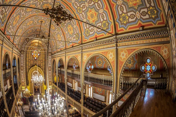 Uvnitř synagogy Choral Temple, Bukurešť, Rumunsko — Stock fotografie