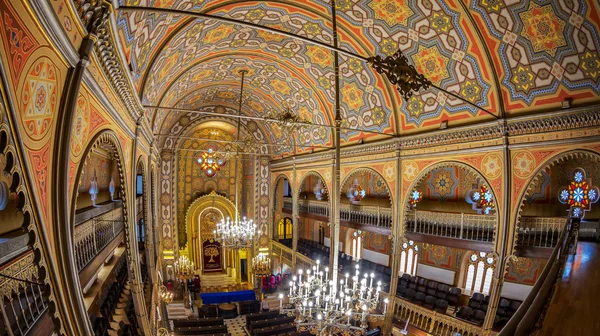 Dentro de la sinagoga Templo coral, Bucarest, Rumania — Foto de Stock