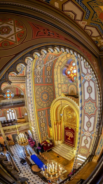 Dentro de la sinagoga Templo coral, Bucarest, Rumania — Foto de Stock