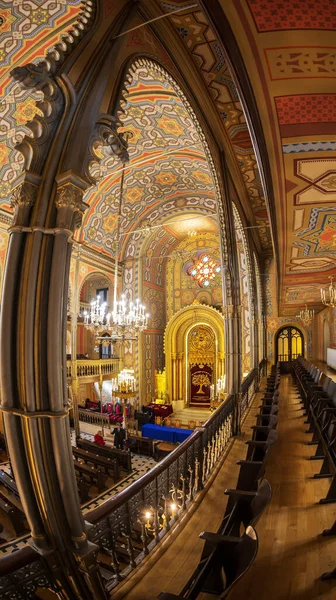 Dentro de la sinagoga Templo coral, Bucarest, Rumania — Foto de Stock