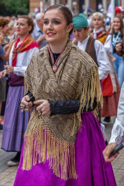 Geleneksel kostüm İspanya Dansçı kadın