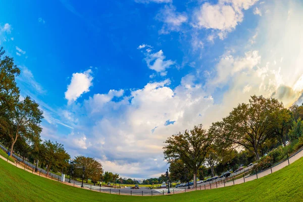 Ampia vista ad angolo con Casa Bianca, Washington DC, USA — Foto Stock